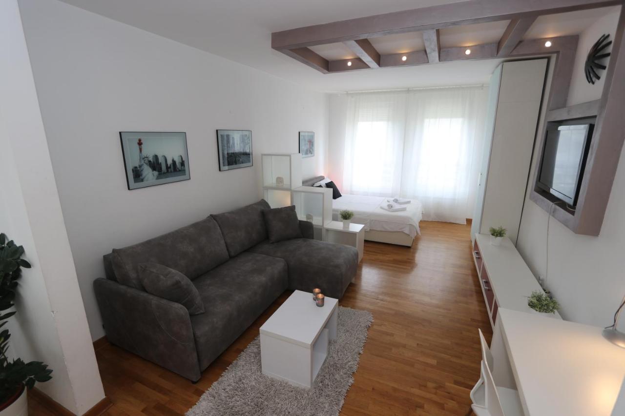 New Belgrade Apartment Belville, Parking 5 Evra Dan ภายนอก รูปภาพ
