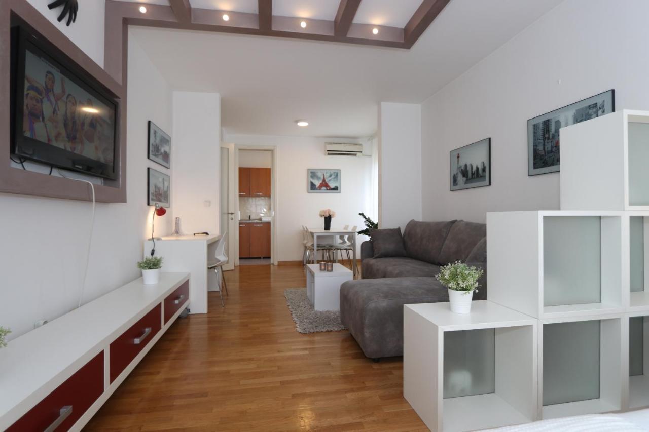 New Belgrade Apartment Belville, Parking 5 Evra Dan ภายนอก รูปภาพ