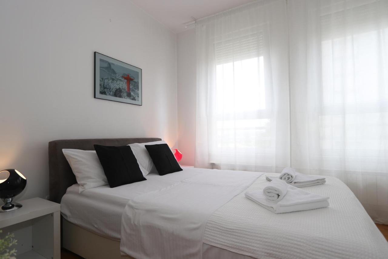 New Belgrade Apartment Belville, Parking 5 Evra Dan ภายนอก รูปภาพ