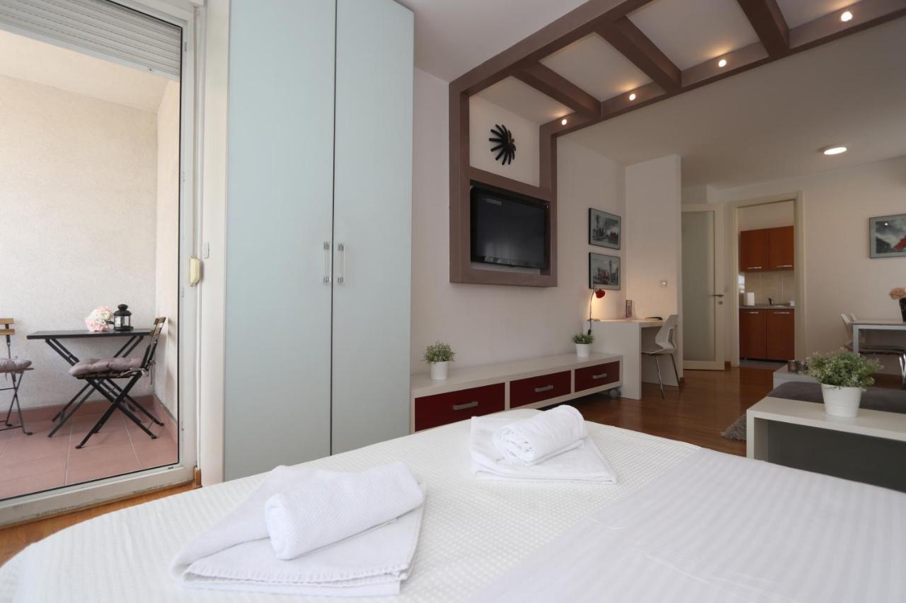 New Belgrade Apartment Belville, Parking 5 Evra Dan ภายนอก รูปภาพ